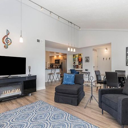 Large, Stunning Elvis Themed Condo,10 Min From Cvg Florence Dış mekan fotoğraf