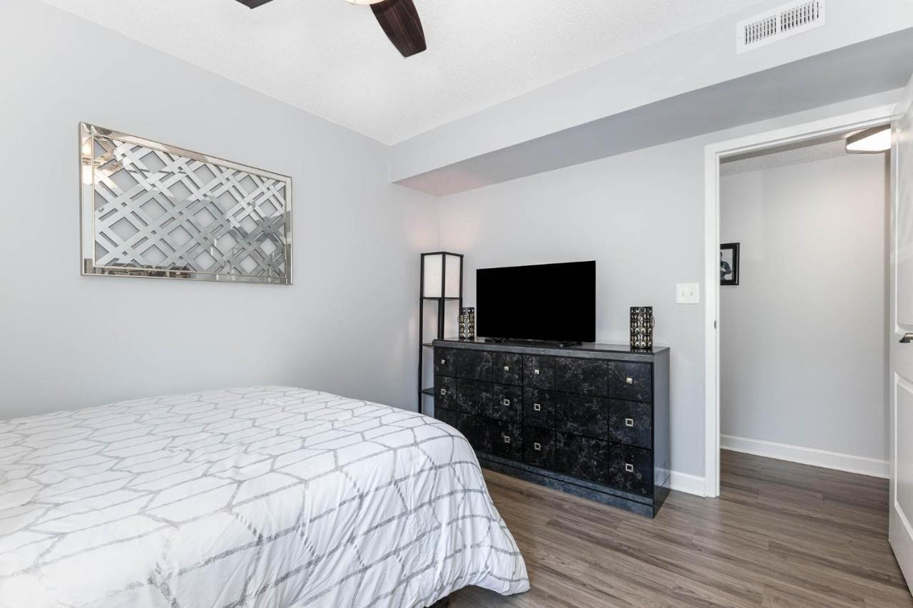 Large, Stunning Elvis Themed Condo,10 Min From Cvg Florence Dış mekan fotoğraf