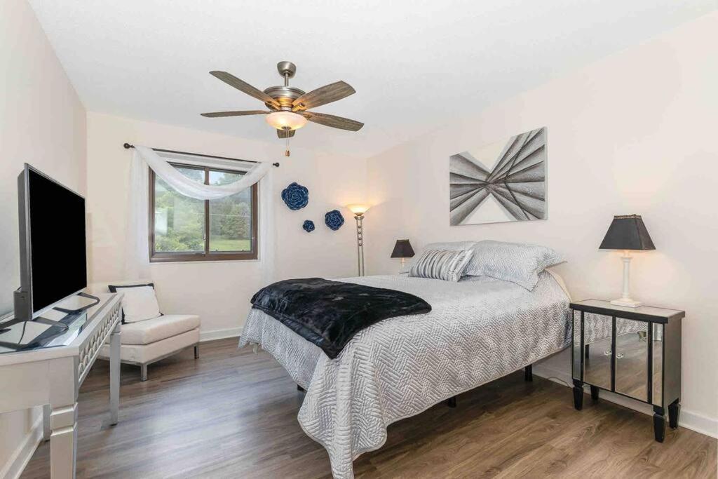 Large, Stunning Elvis Themed Condo,10 Min From Cvg Florence Dış mekan fotoğraf